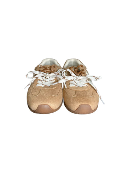 Tenis Steve Madden "Retro-Vibe" – Camel y blanco DAMA