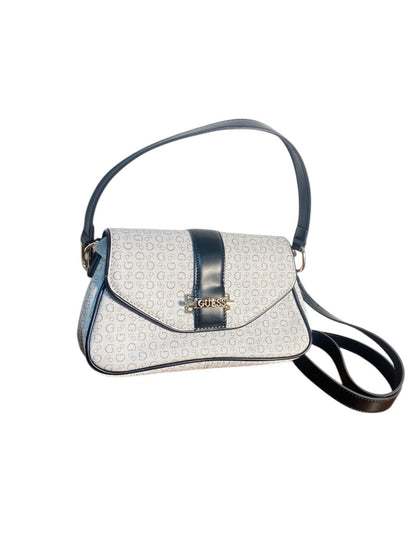 Bolso Baguette GUESS  – Chic Minimalista y Versátil