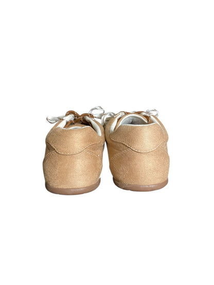 Tenis Steve Madden "Retro-Vibe" – Camel y blanco DAMA