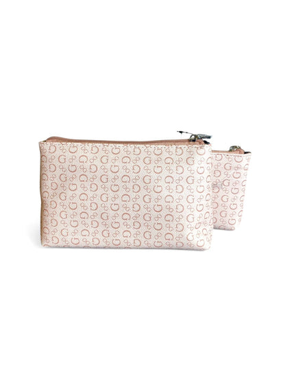 Set Neceser Guess Monogram: Elegancia en Dos Tamaños